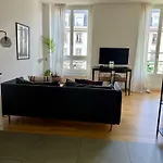 Luxury Apartment In Central Geneva